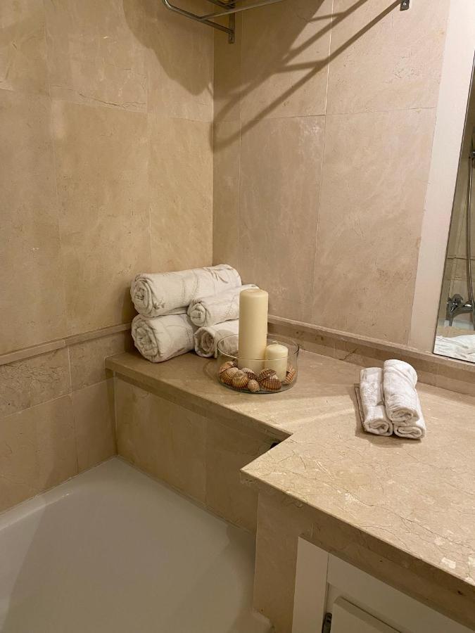 Apartamento con terraza sobre La Marina de Sotogrande San Roque  Exterior foto