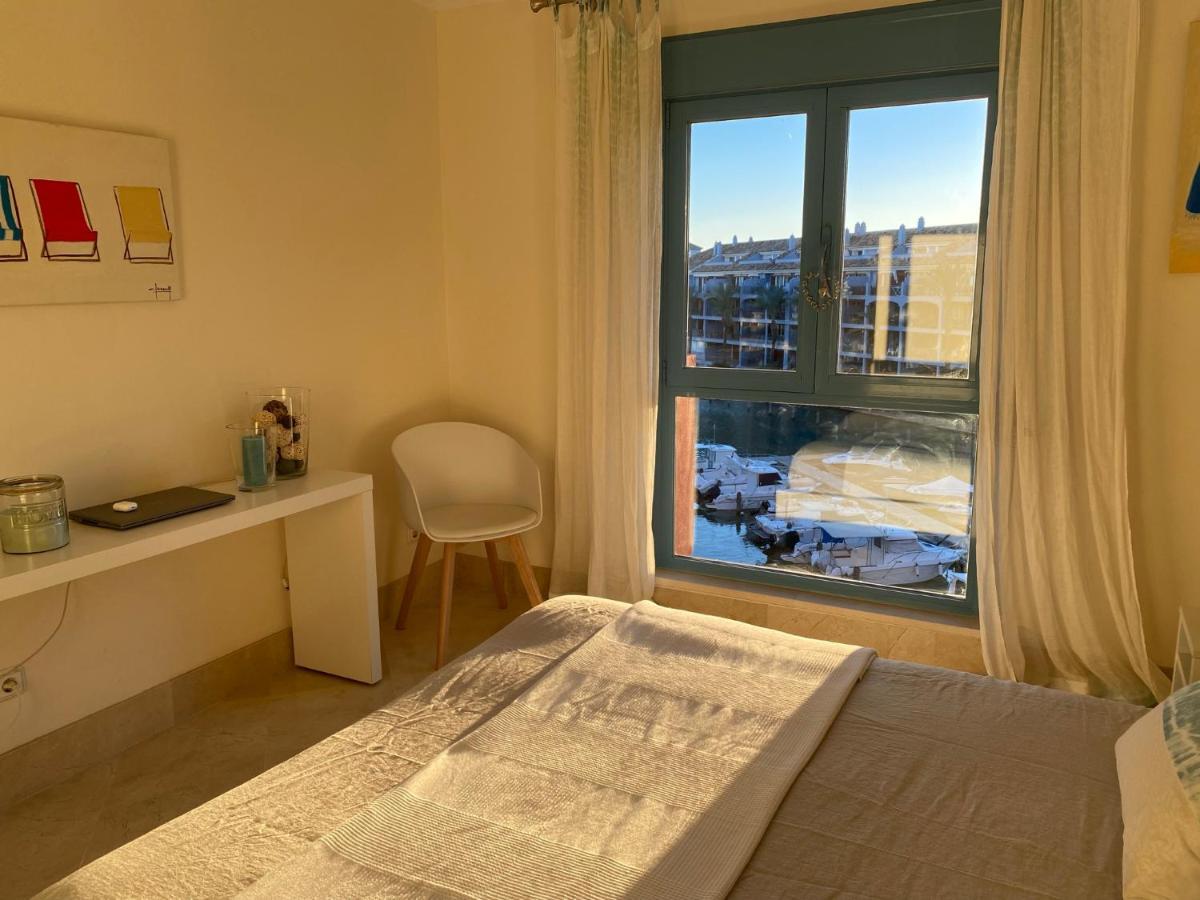 Apartamento con terraza sobre La Marina de Sotogrande San Roque  Exterior foto