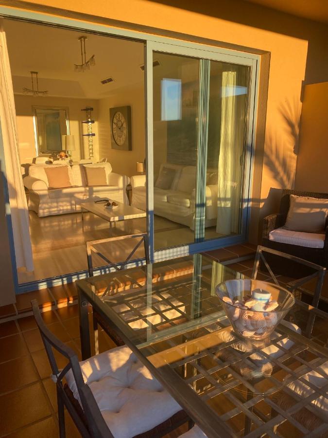 Apartamento con terraza sobre La Marina de Sotogrande San Roque  Exterior foto