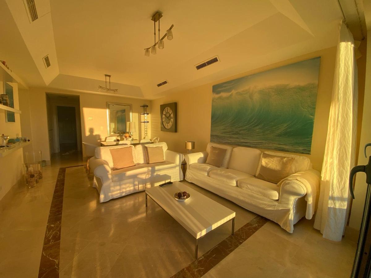 Apartamento con terraza sobre La Marina de Sotogrande San Roque  Exterior foto
