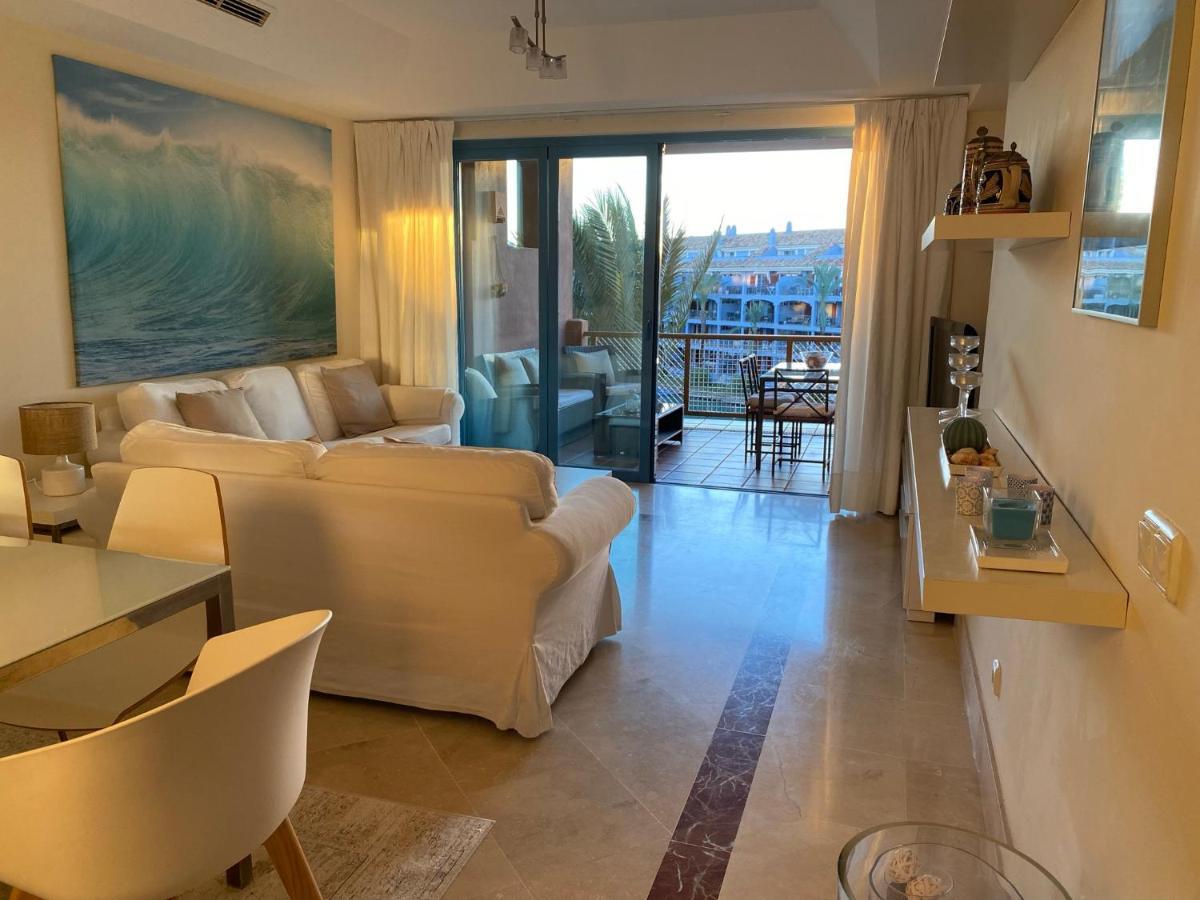 Apartamento con terraza sobre La Marina de Sotogrande San Roque  Exterior foto