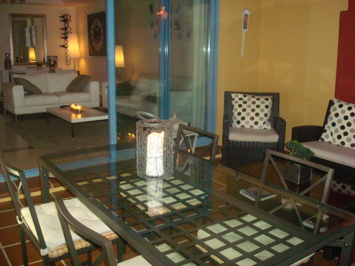 Apartamento con terraza sobre La Marina de Sotogrande San Roque  Exterior foto
